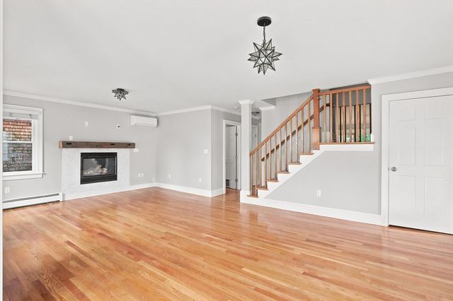 14 Willow Road, Marblehead, MA 01945