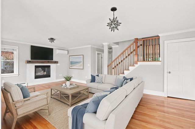 14 Willow Road, Marblehead, MA 01945