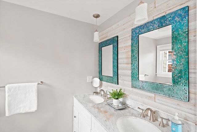 14 Willow Road, Marblehead, MA 01945