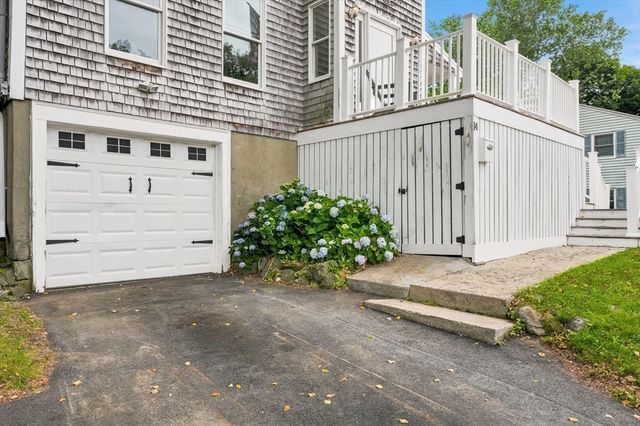 14 Willow Road, Marblehead, MA 01945