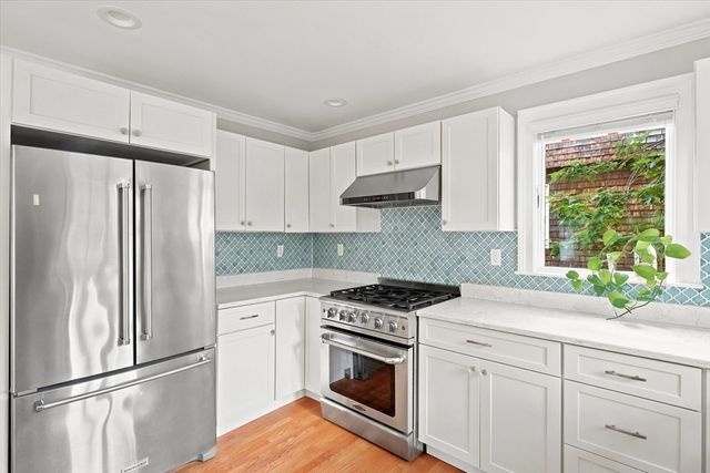 14 Willow Road, Marblehead, MA 01945