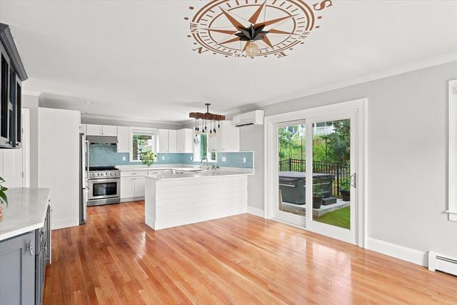 14 Willow Road, Marblehead, MA 01945