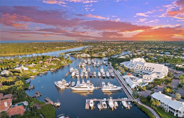 301 Captains Way 301, Jupiter, FL 33477