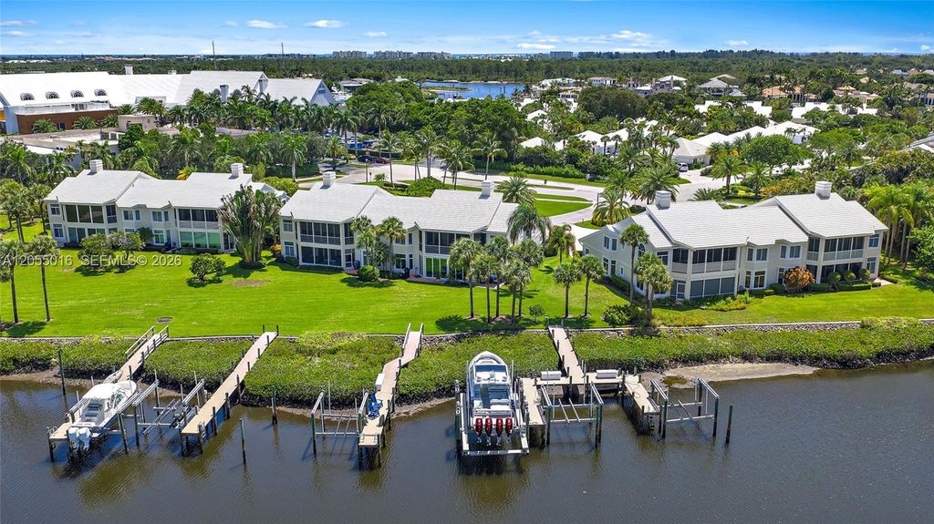 301 Captains Way 301, Jupiter, FL 33477