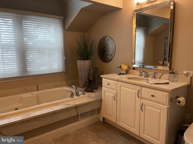 919 JAMIE CT, Blue Bell, PA 19422