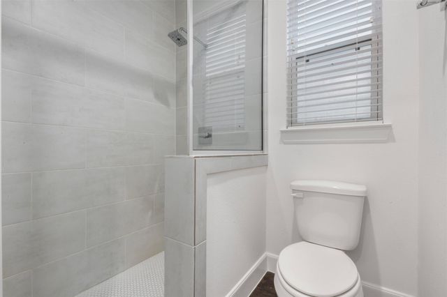 2737 Clinton Drive, Houston, TX 77020