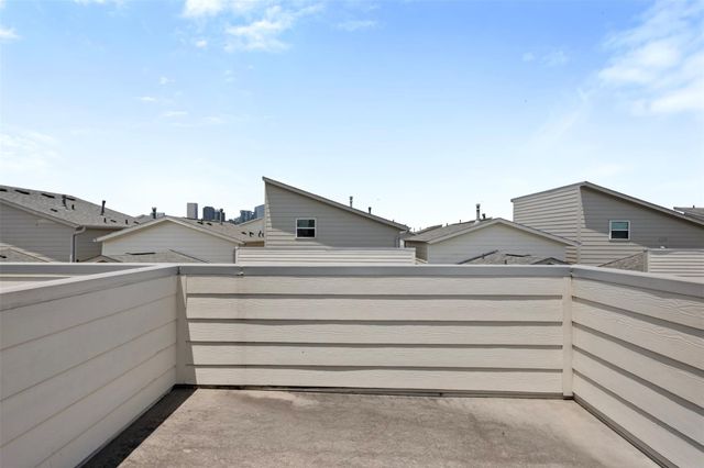 2737 Clinton Drive, Houston, TX 77020