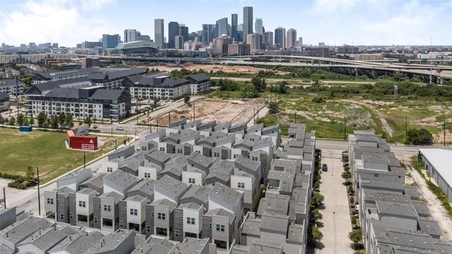 2737 Clinton Drive, Houston, TX 77020