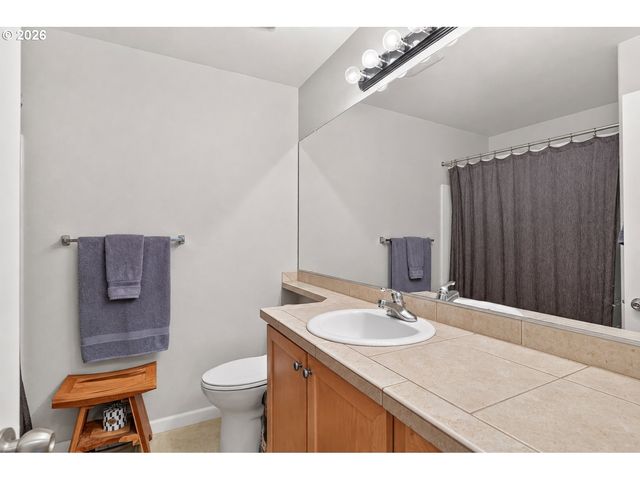 10735 Sw CANTERBURY Ln 102, Tigard, OR 97224