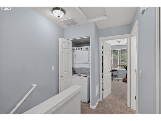 10735 Sw CANTERBURY Ln 102, Tigard, OR 97224