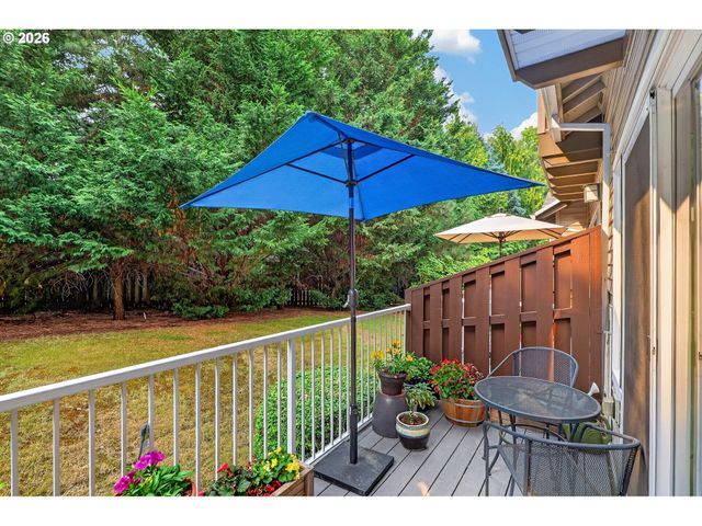 10735 Sw CANTERBURY Ln 102, Tigard, OR 97224