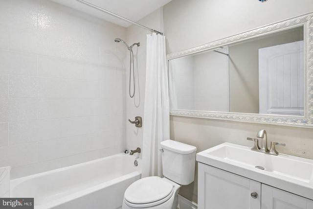 15 WILFRED DR, Yardley, PA 19067