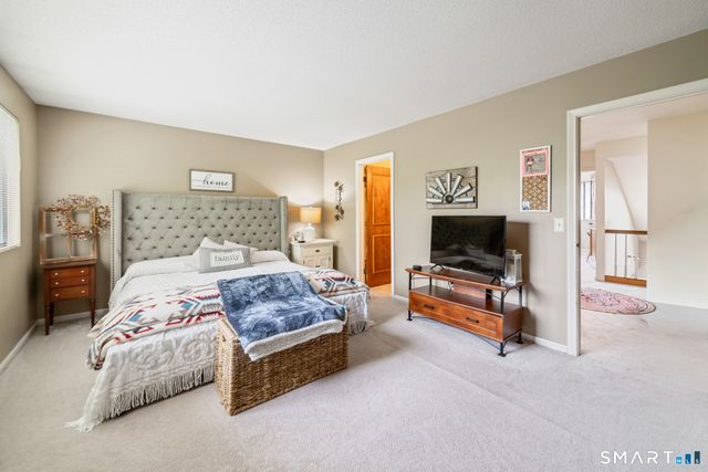 2 Whirling Dun 2, Canton, CT 06019