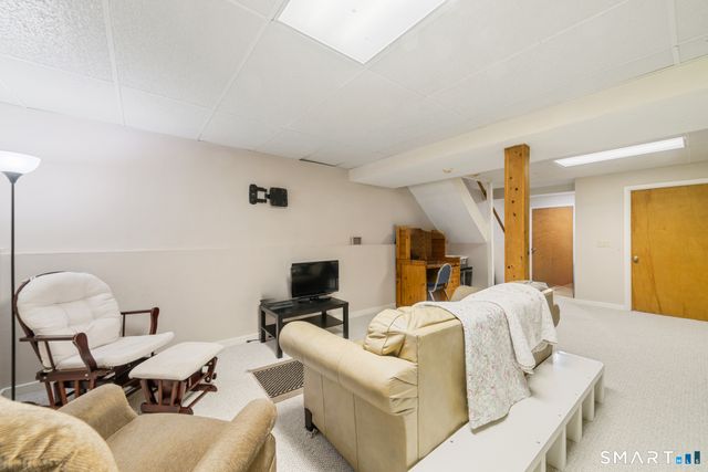 2 Whirling Dun 2, Canton, CT 06019