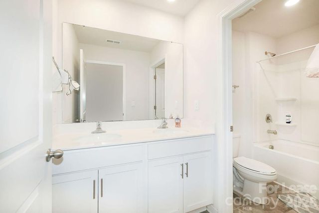 8140 Clairwood Drive, Charlotte, NC 28269