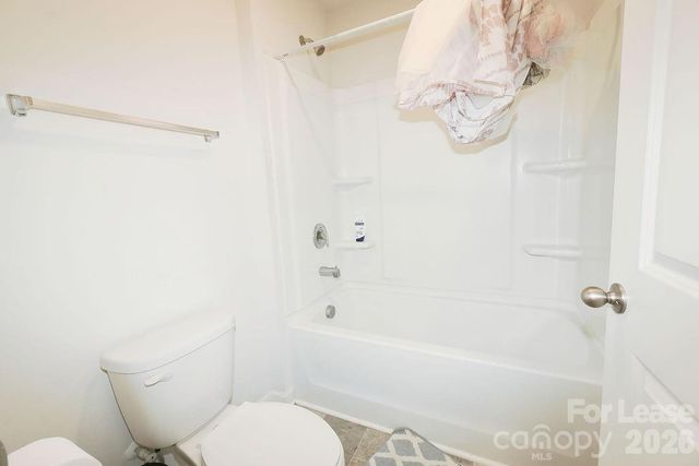 8140 Clairwood Drive, Charlotte, NC 28269