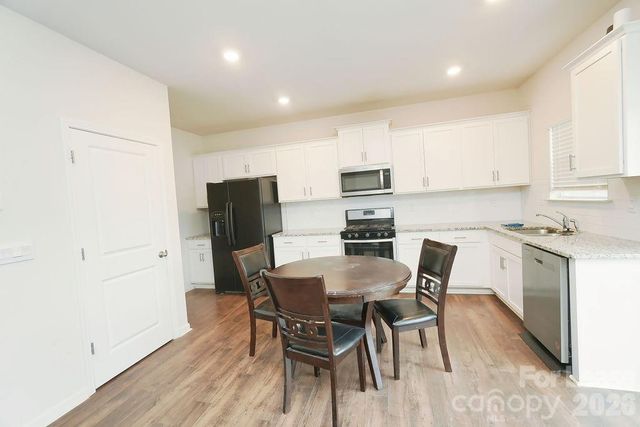 8140 Clairwood Drive, Charlotte, NC 28269