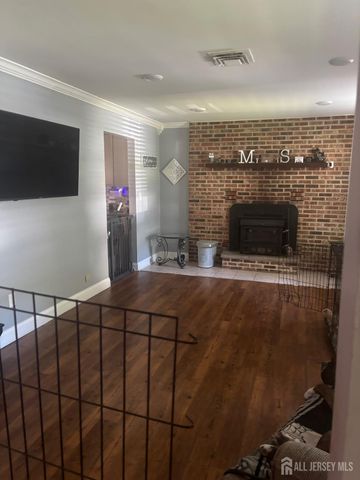 81 Brooklyn Avenue, Spotswood, NJ 08884