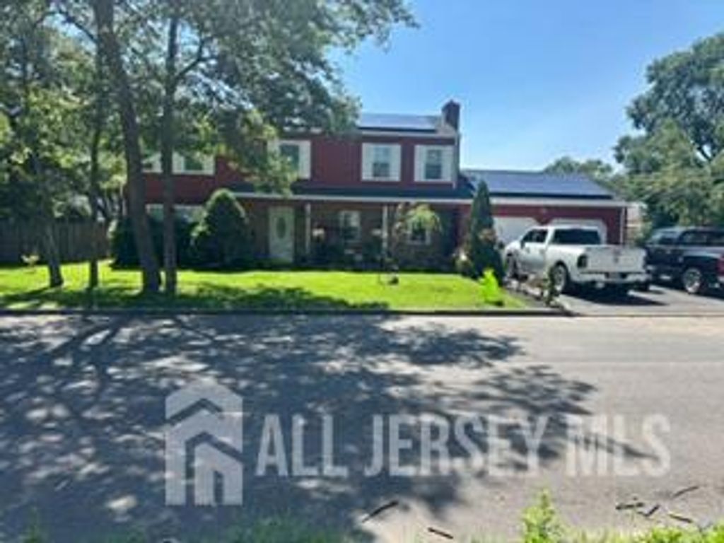 81 Brooklyn Avenue, Spotswood, NJ 08884