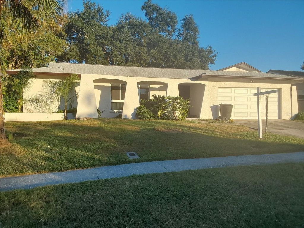 1215 ALAMEDA AVENUE, Clearwater, FL 33759