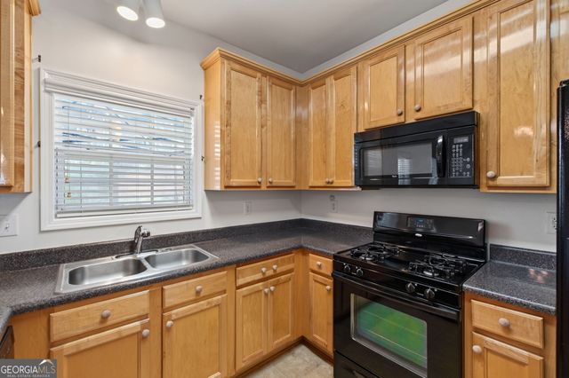 2746 Rocky Court, Atlanta, GA 30349