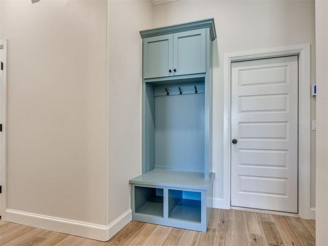 9221 SW 44th Terrace, Oklahoma City, OK 73179