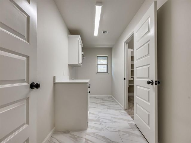 9221 SW 44th Terrace, Oklahoma City, OK 73179