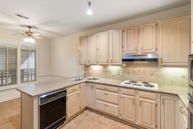 405 S Perkins Rd Apt 430, Memphis, TN 38117