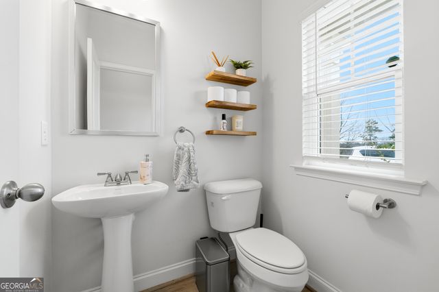 5164 Aylesbury Court, Hoschton, GA 30548