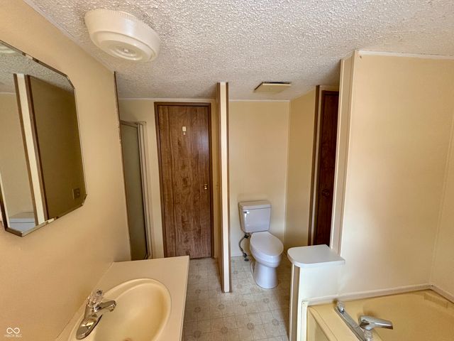 151 West Water Street, Cloverdale, IN 46120