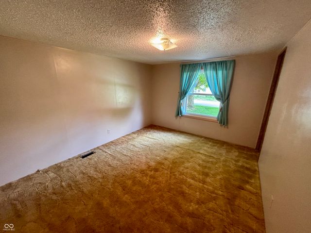 151 West Water Street, Cloverdale, IN 46120