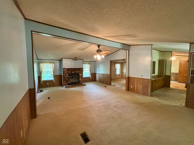 151 West Water Street, Cloverdale, IN 46120