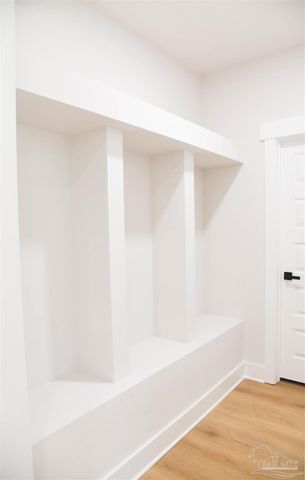 205 Charleston Dr, Pensacola, FL 32534