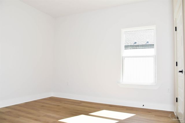 205 Charleston Dr, Pensacola, FL 32534