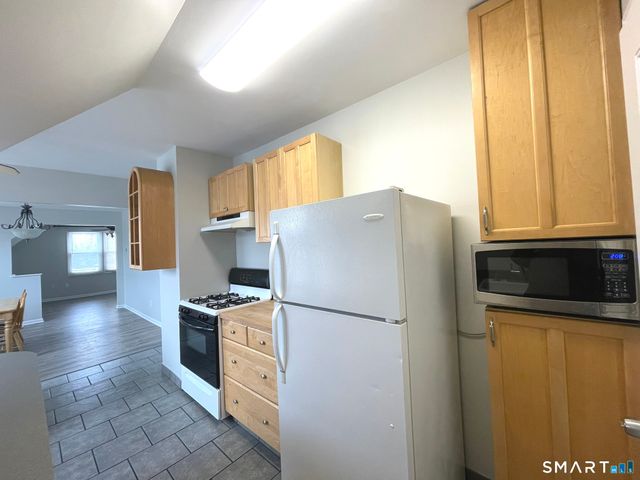 108 Concord Street 3rd Floor, Hamden, CT 06514