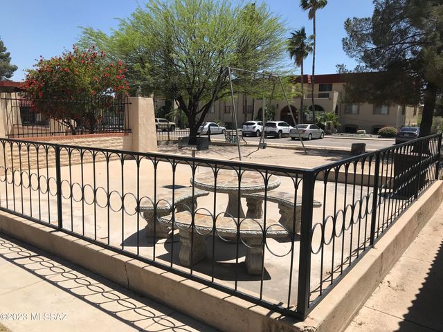 471 W Yucca Ct Unit 313, Tucson, AZ 85704