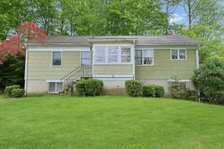 66 Upland Avenue, White Plains, NY 10604