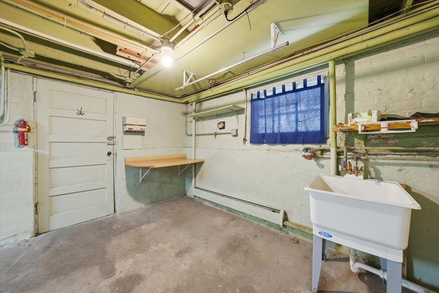 3822 W 64th Street, Chicago, IL 60629