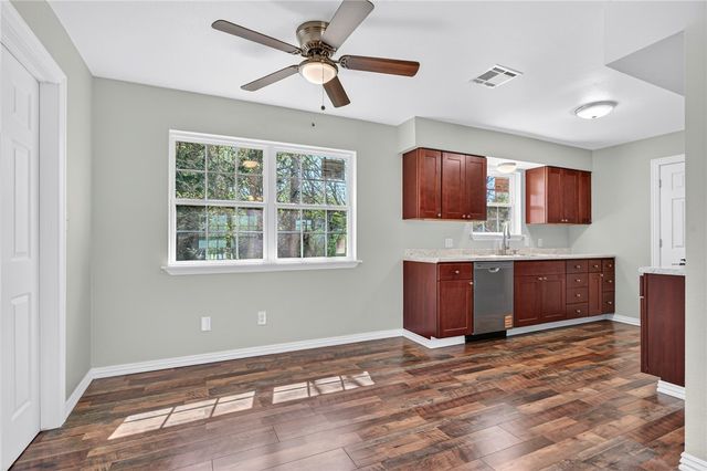 513 E Adams, Midland, AR 72945