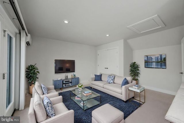 2483 LIBERTY LOOP, Herndon, VA 20171