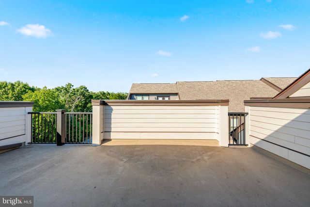 2483 LIBERTY LOOP, Herndon, VA 20171