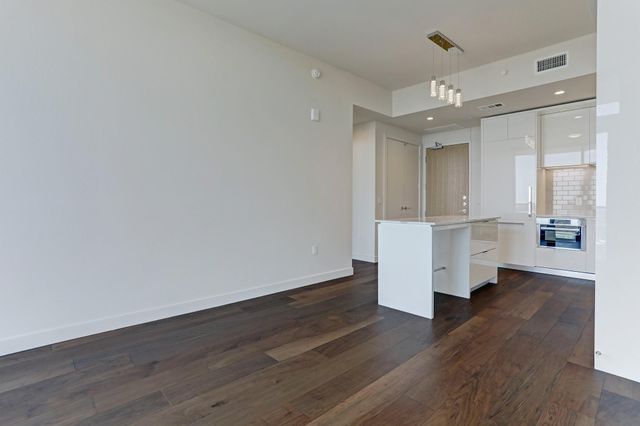 44 East Ave 2908, Austin, TX 78701