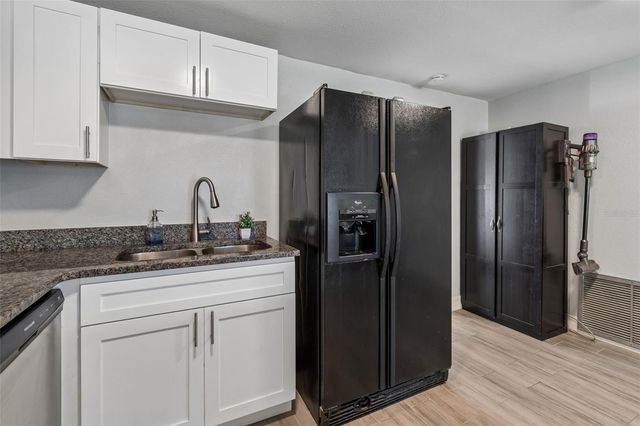 8356 77TH AVENUE, Seminole, FL 33777