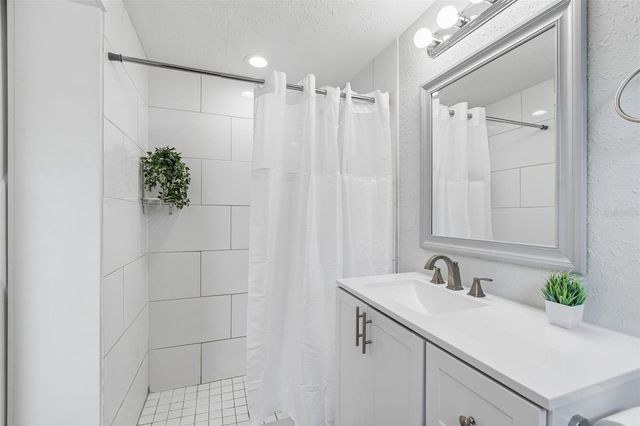 8356 77TH AVENUE, Seminole, FL 33777