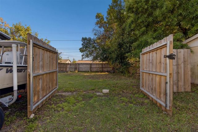 8356 77TH AVENUE, Seminole, FL 33777