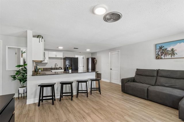 8356 77TH AVENUE, Seminole, FL 33777