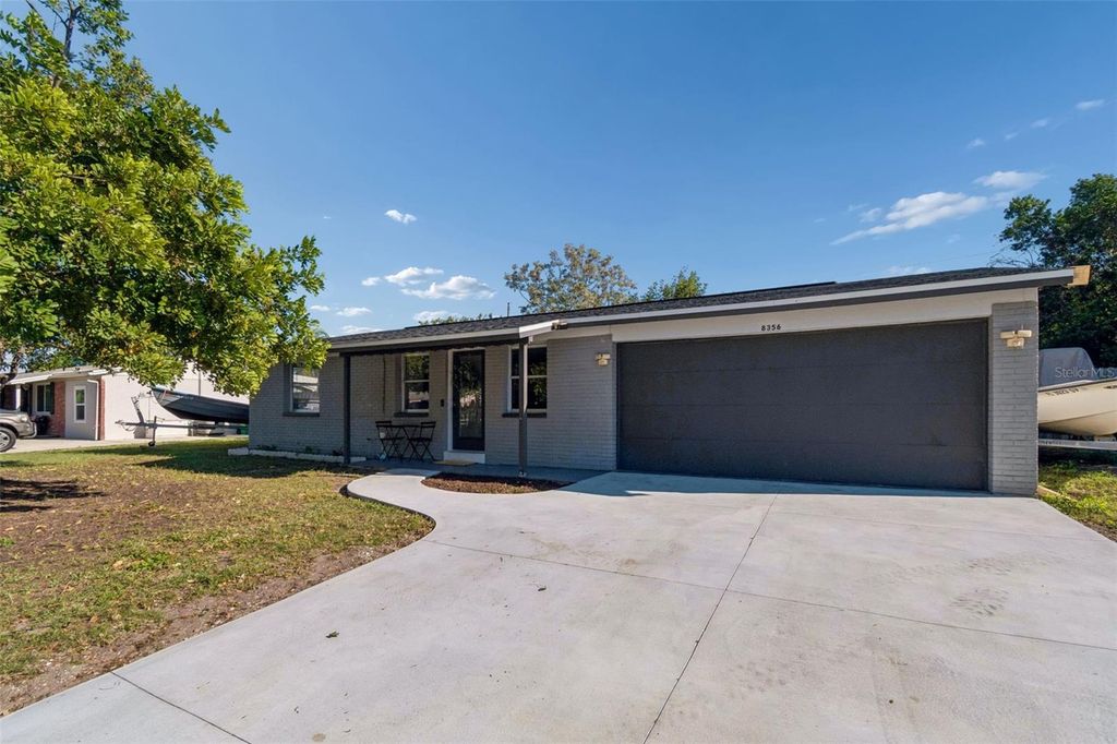 Image 2 of property listing at 8356 77TH AVENUE, Seminole, FL 33777