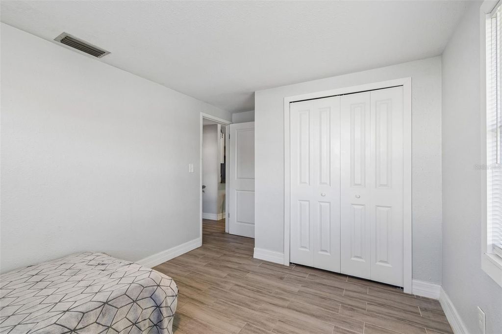 Image 22 of property listing at 8356 77TH AVENUE, Seminole, FL 33777