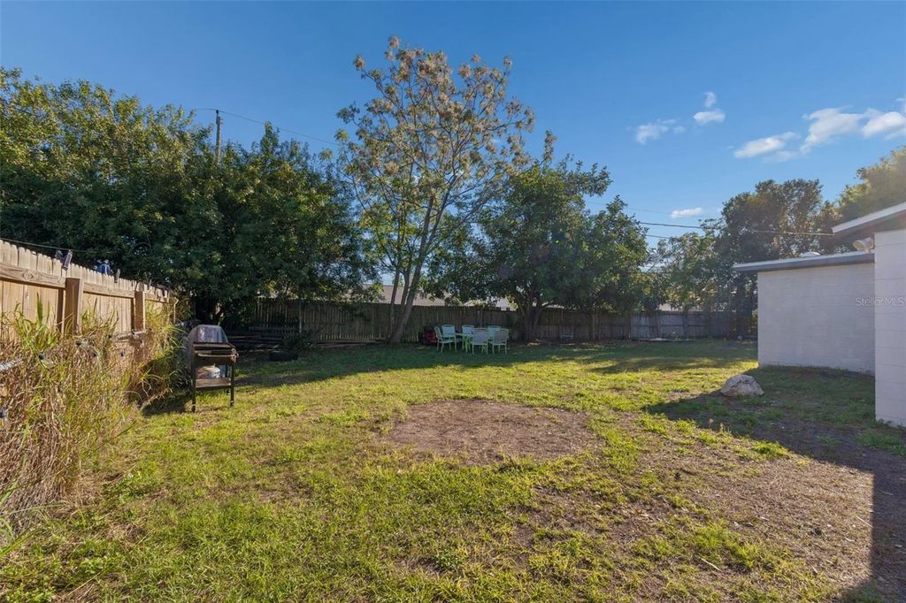 Image 29 of property listing at 8356 77TH AVENUE, Seminole, FL 33777