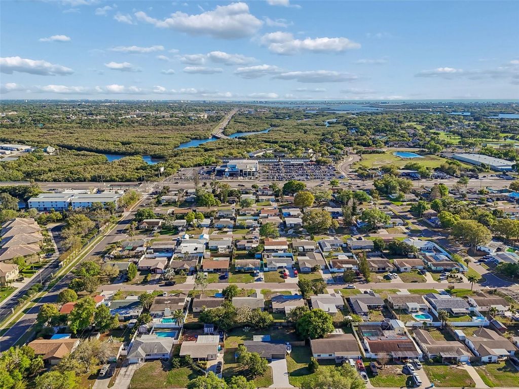 Image 42 of property listing at 8356 77TH AVENUE, Seminole, FL 33777